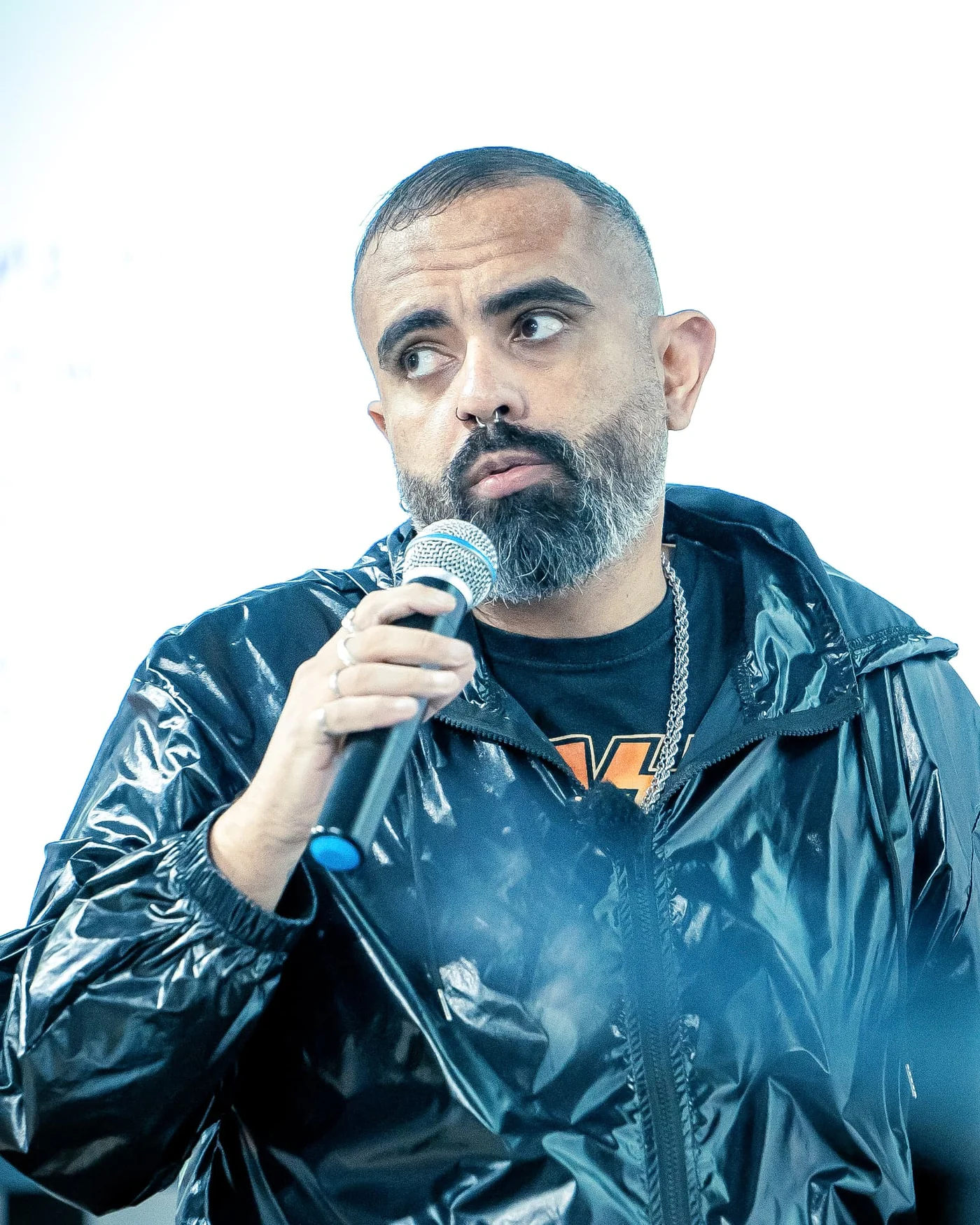 Chris Paes — estratégia com rosto e repertório